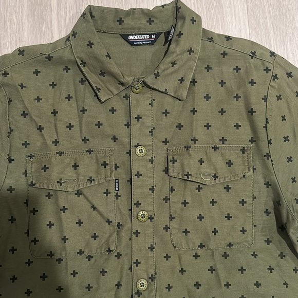 Undefeated Canvas Button Up size M - Picture 2 of 2